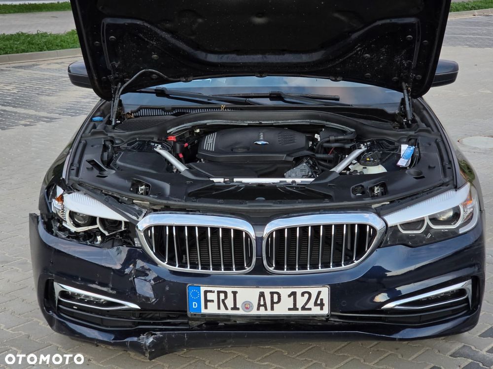 BMW Seria 5 520d xDrive Luxury Line - 9