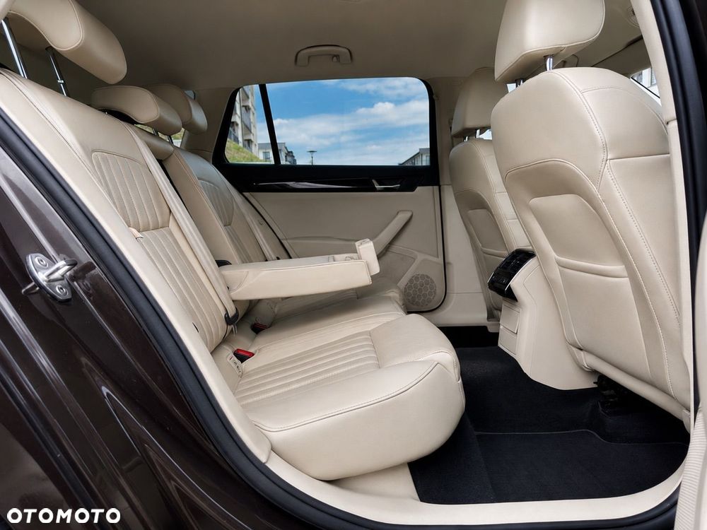 Skoda Superb 2.0 TSI 4x4 L&K DSG - 24