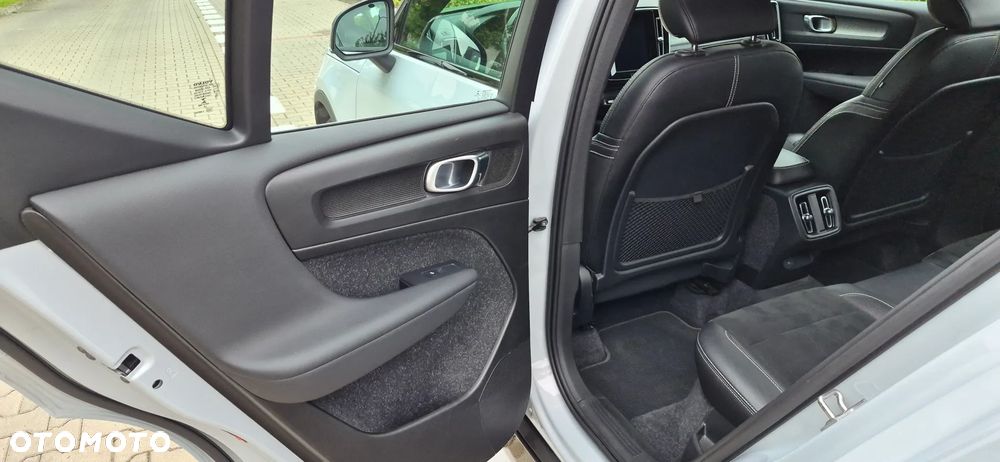 Volvo XC 40 T3 R-Design - 16