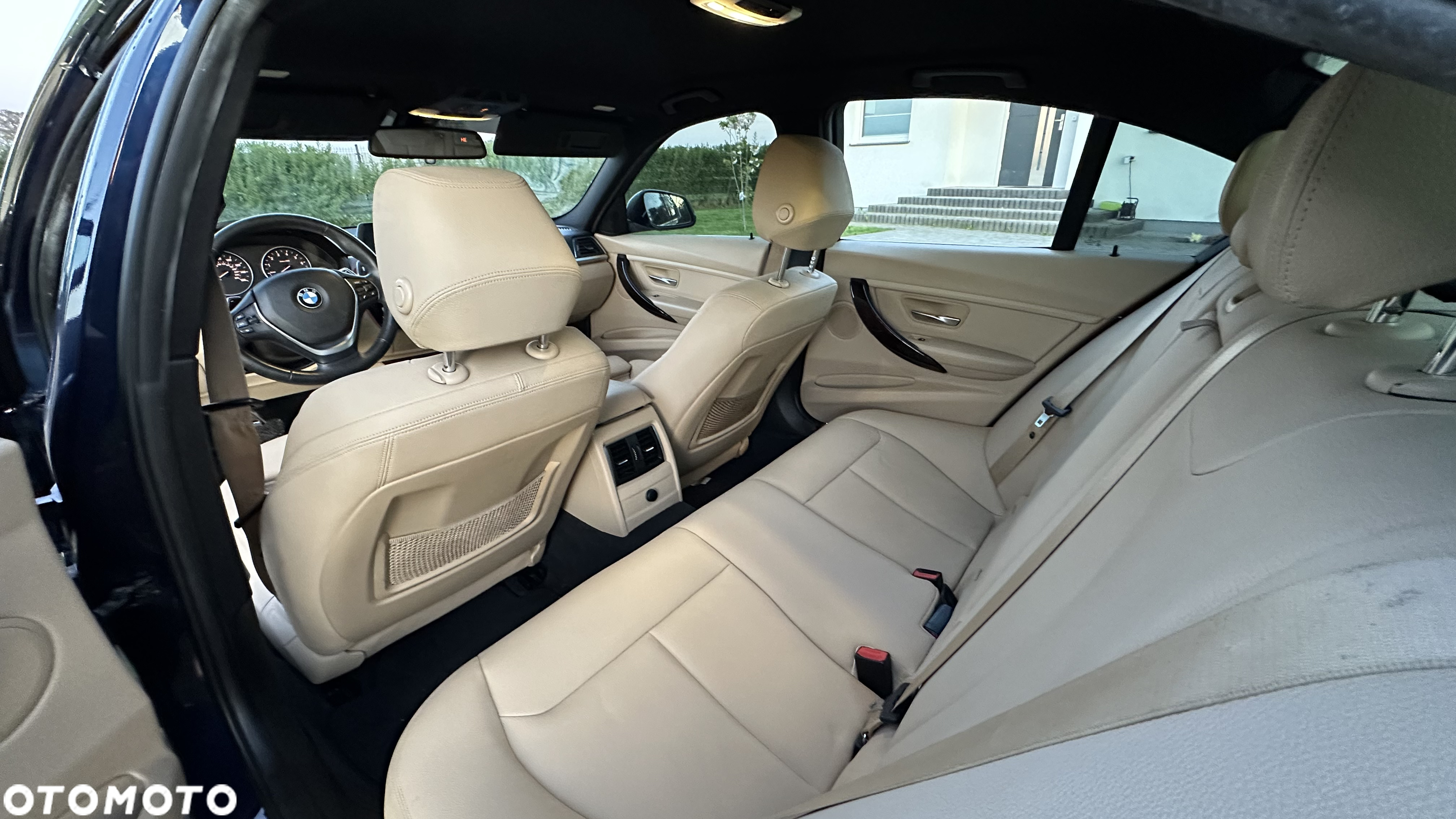 BMW Seria 3 330i Sport Line - 11
