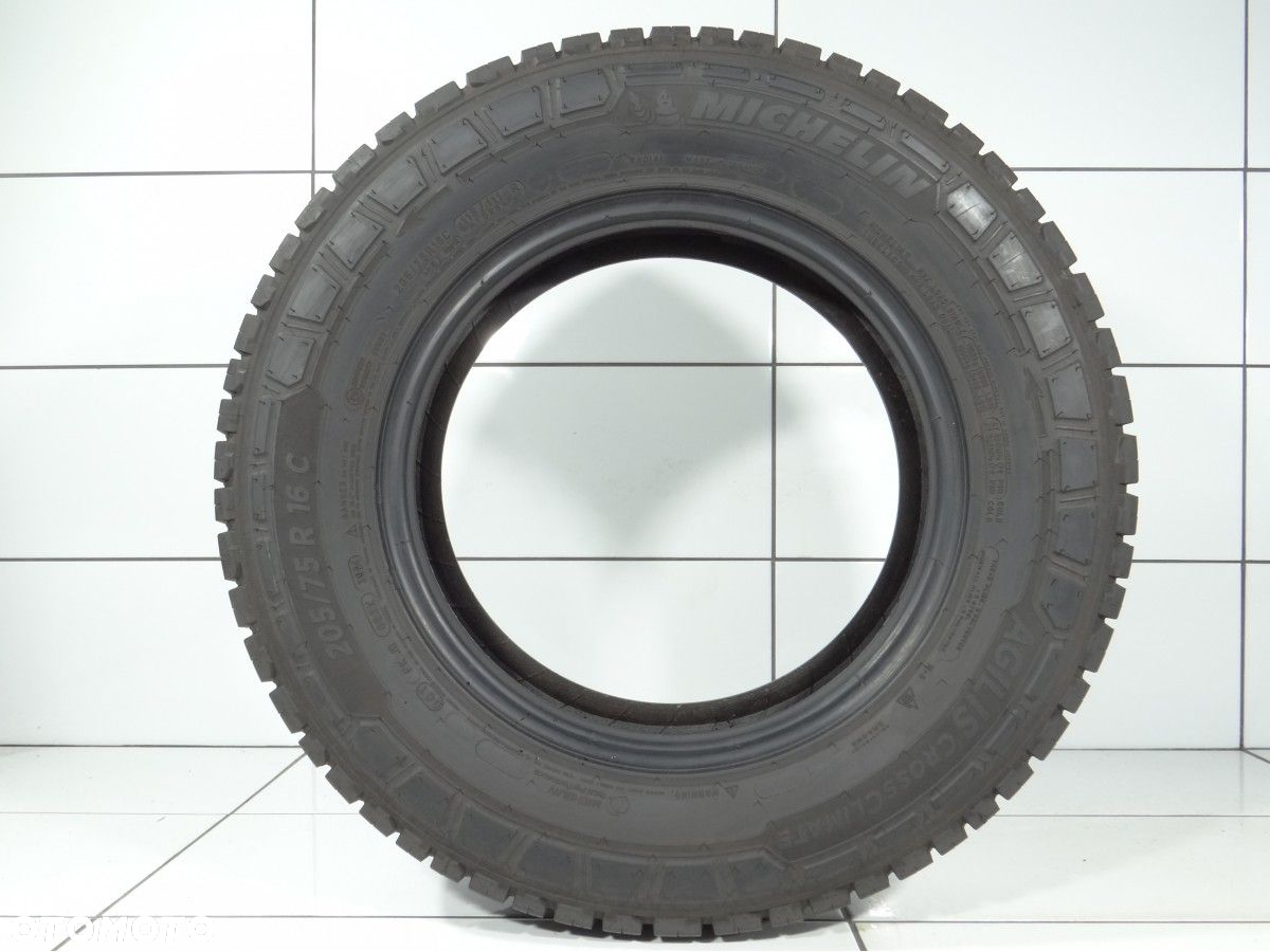 Opony całoroczne 205/75R16C 113/111R Michelin - 3