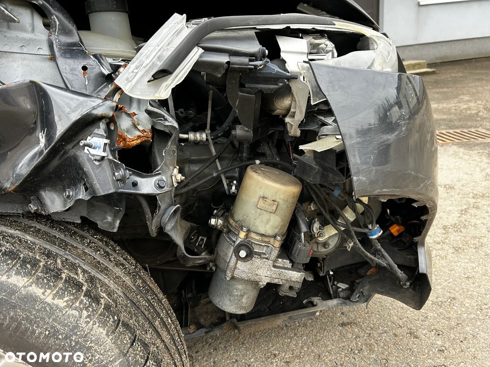 Mazda 5 - 11