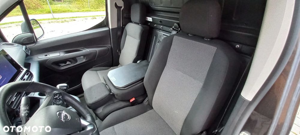 Opel COMBO - 22