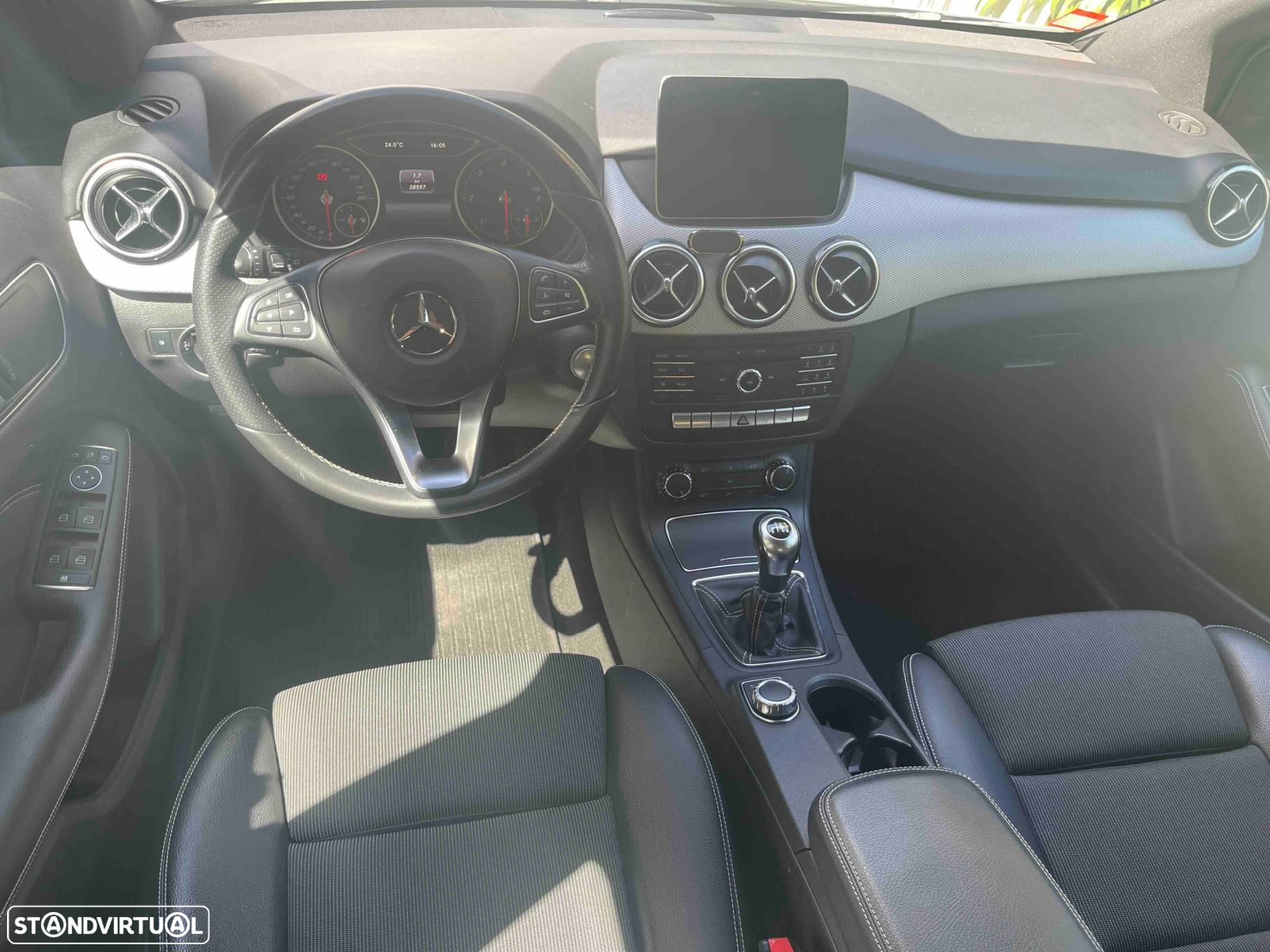 Mercedes-Benz B 180 d Urban - 29