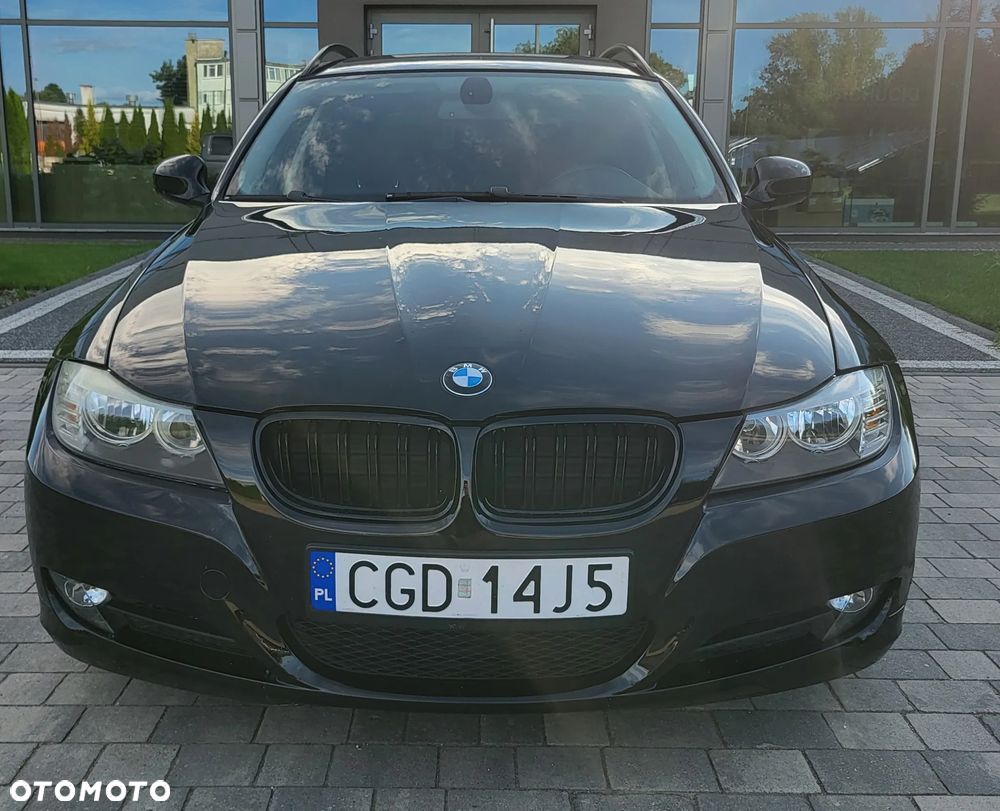 BMW Seria 3 318i Edition Exclusive - 1