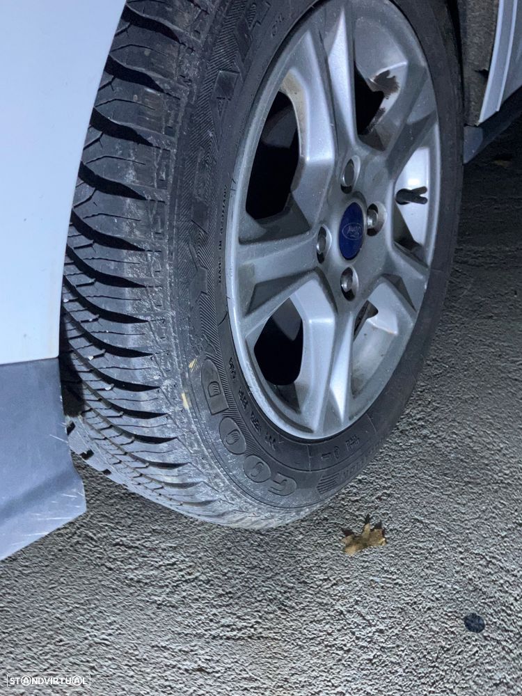 Ford Tourneo Courier 1.0 EcoBoost Ambiente - 20