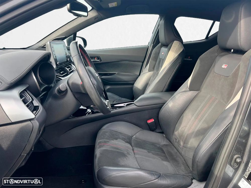 Toyota C-HR - 16