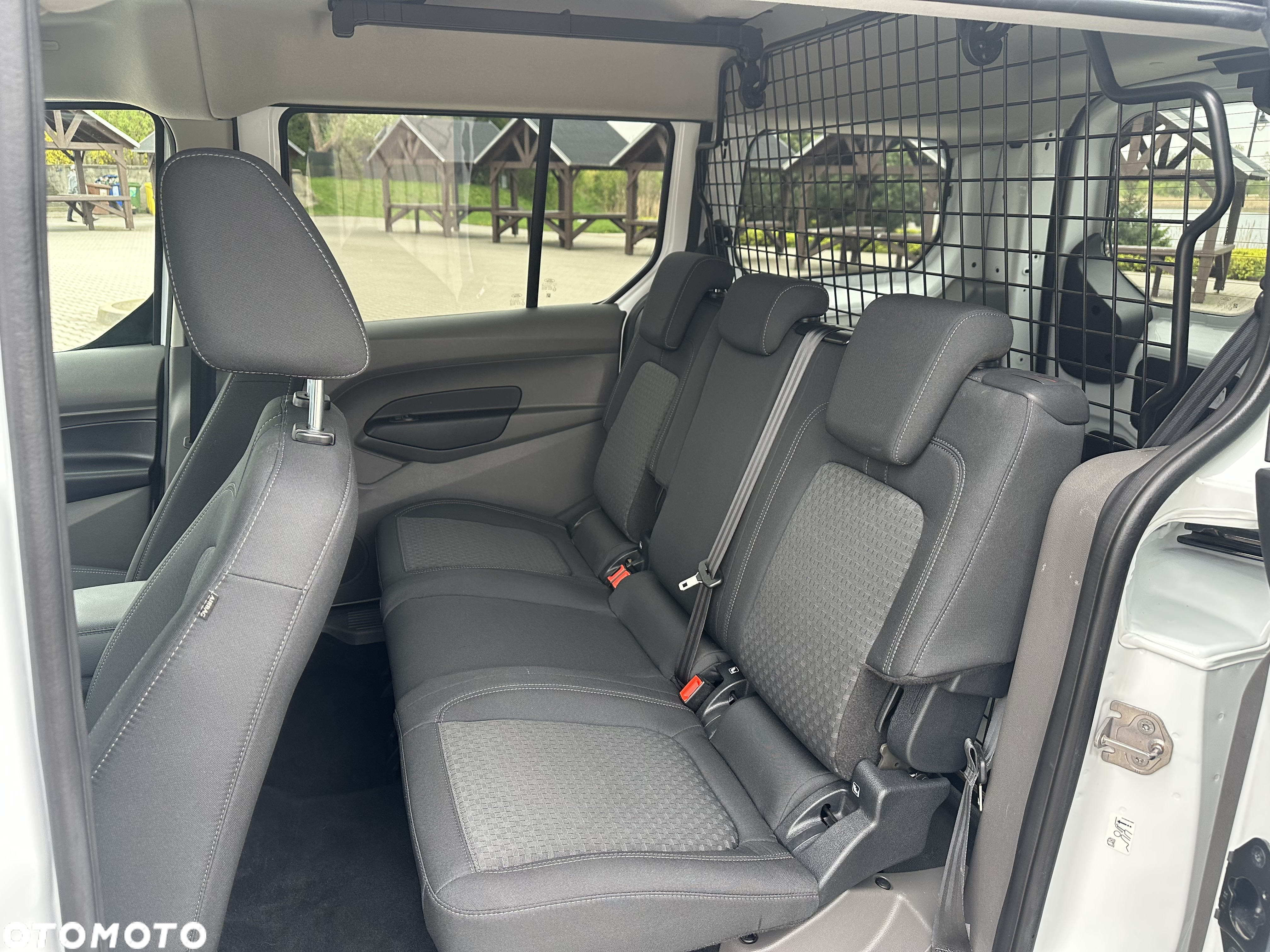 Ford Transit Connect - 10