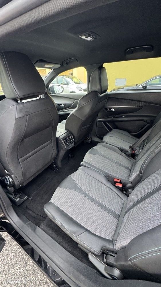 Peugeot 5008 1.2 Hybrid Allure Pack e-DCS6 - 14