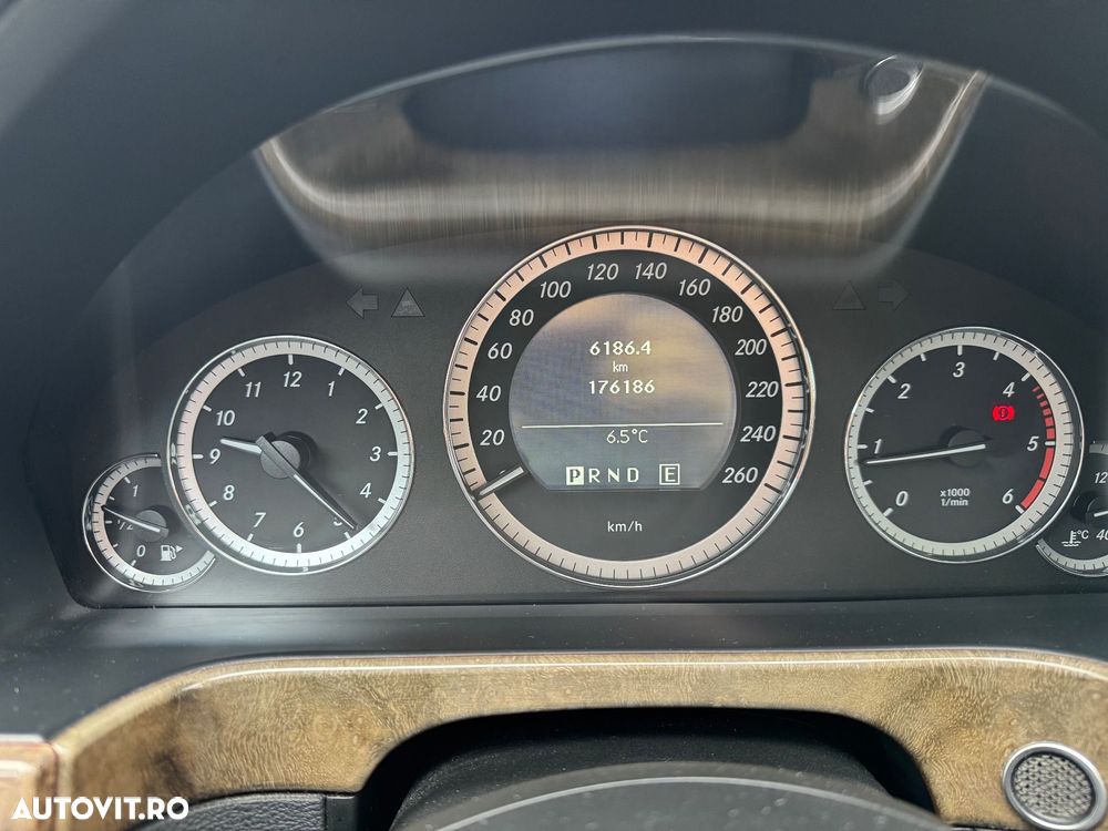 Mercedes-Benz E - 14