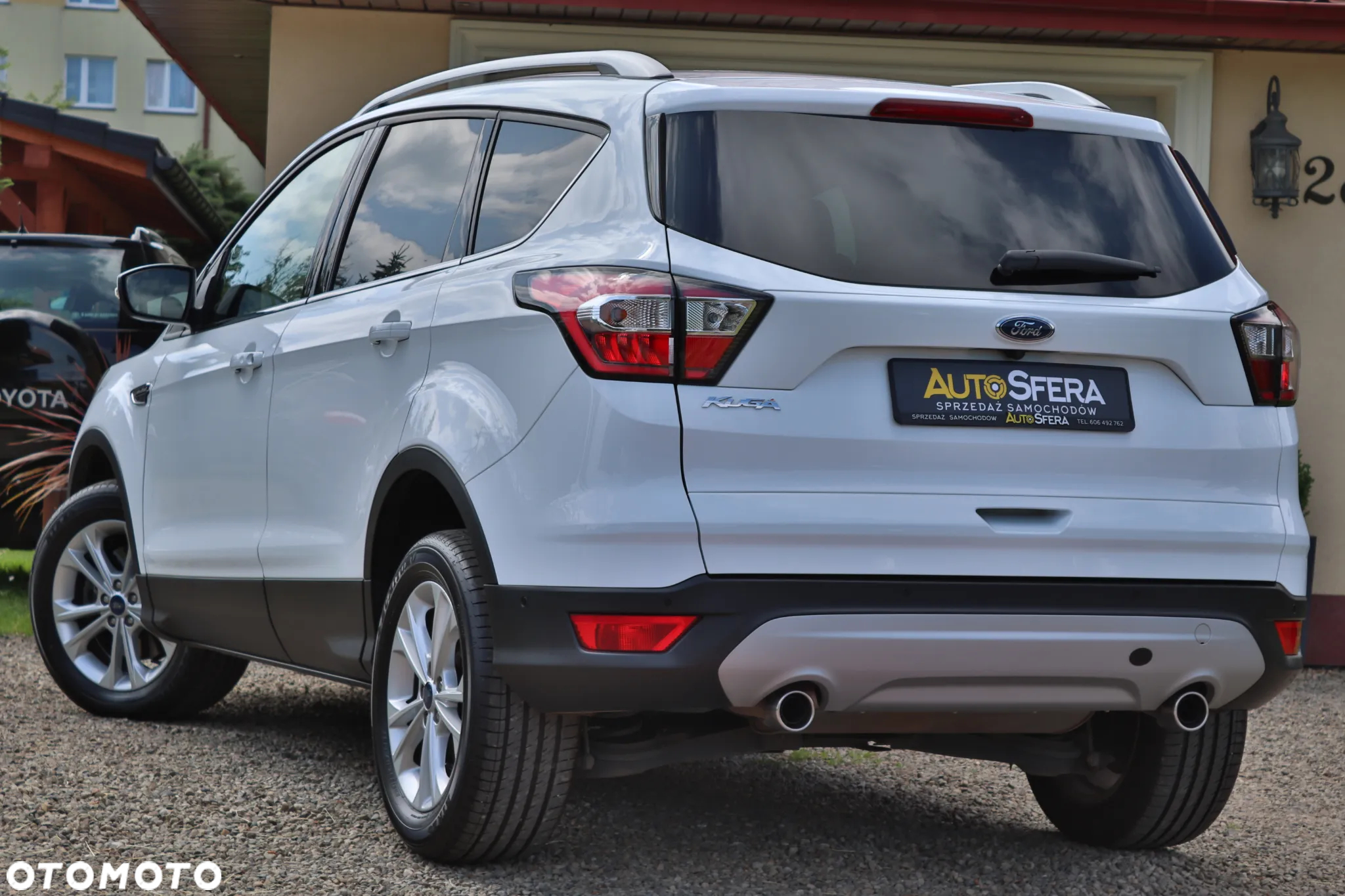 Ford Kuga 2.0 TDCi 2x4 Business Edition - 8