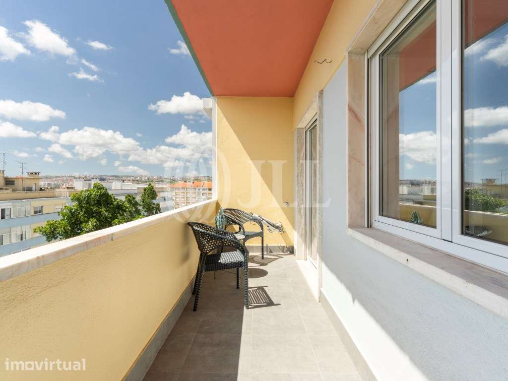 Apartamento T3 remodelado, em Benfica, Lisboa - Grande imagem: 2/24