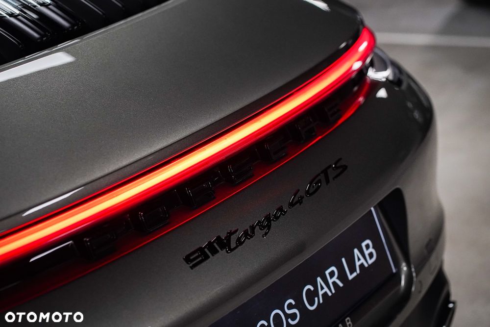 Porsche 911 Targa 4 GTS - 6