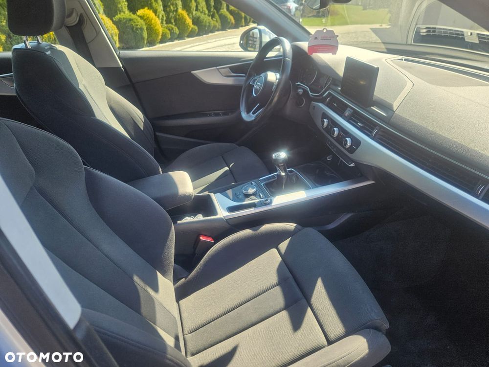 Audi A4 Avant 2.0 TDI - 10
