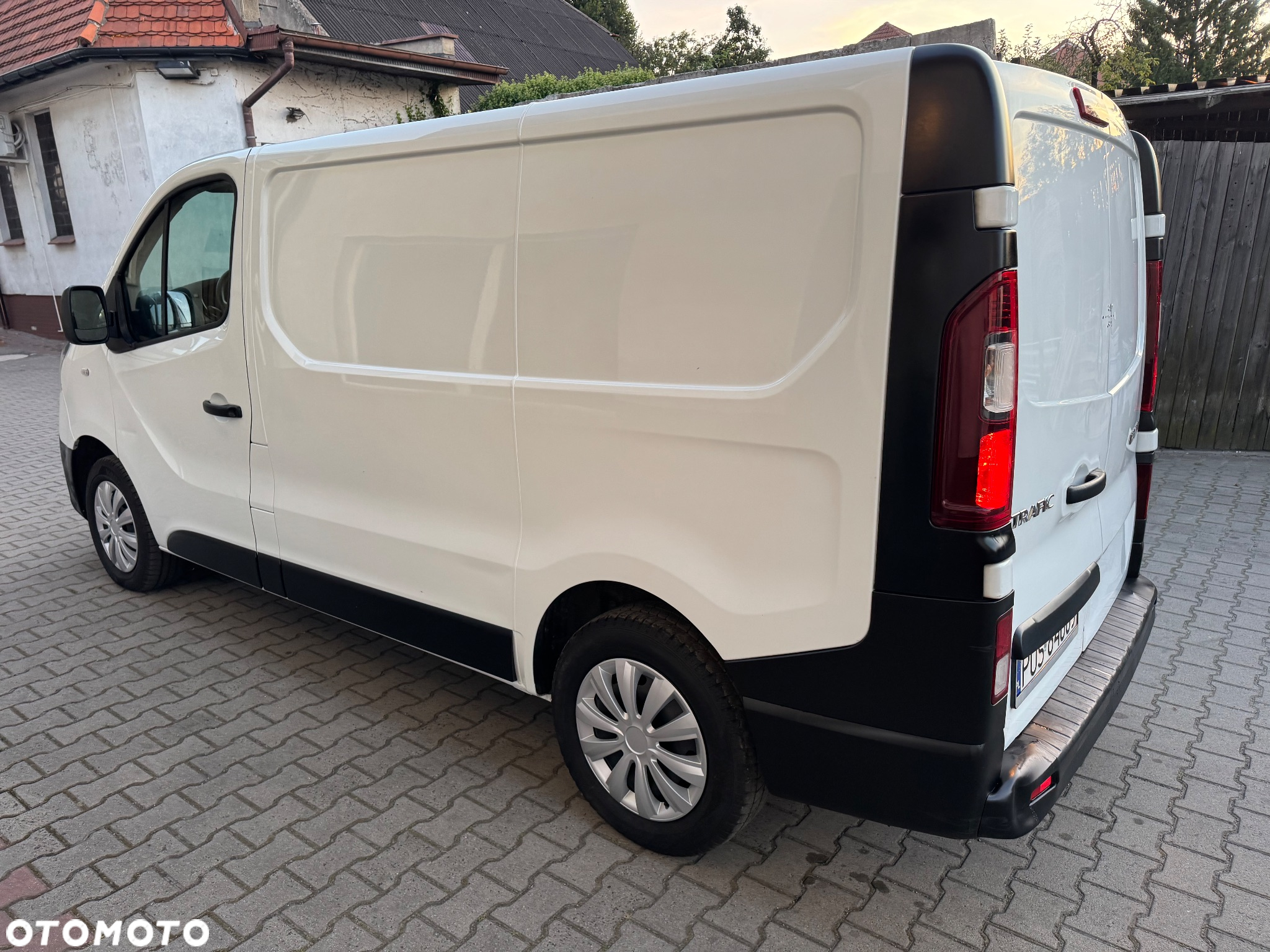 Renault TRAFIC 63tys.km KLIMA, czujniki parkowania, tempomat, świeżo sprowadzony, OKAZJA!!! - 4