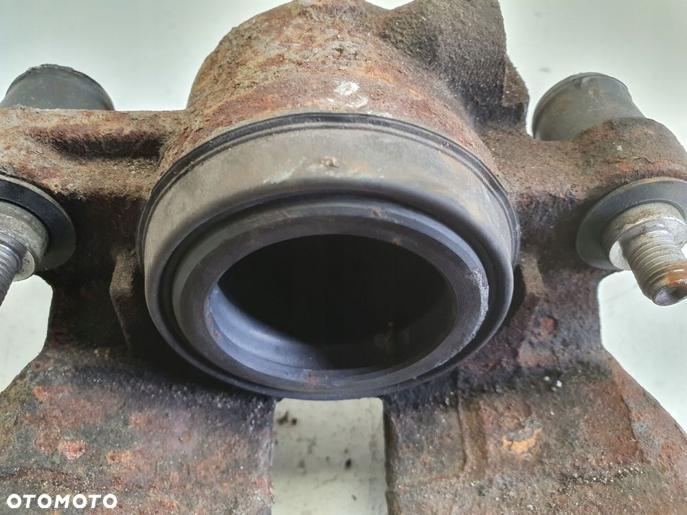 Volvo S60 II V60 I PRZEDNI ZACISK HAMULCOWY prawy przód pasażera 31471664 - 6