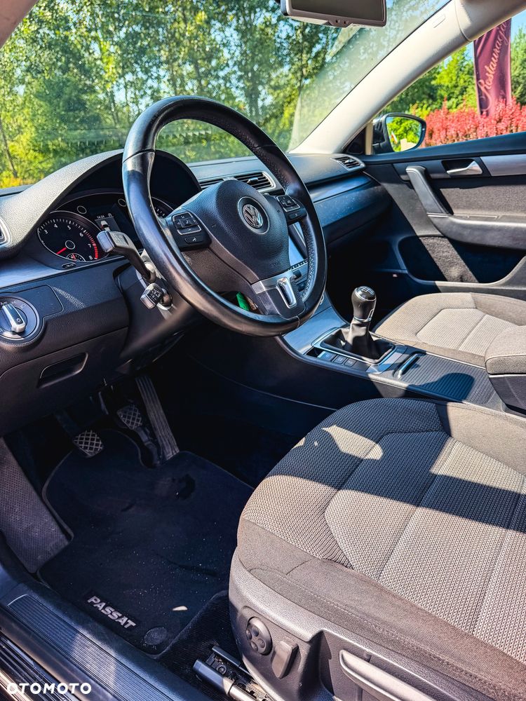 Volkswagen Passat 1.4 TSI BlueMotion Technology R-Line - 32