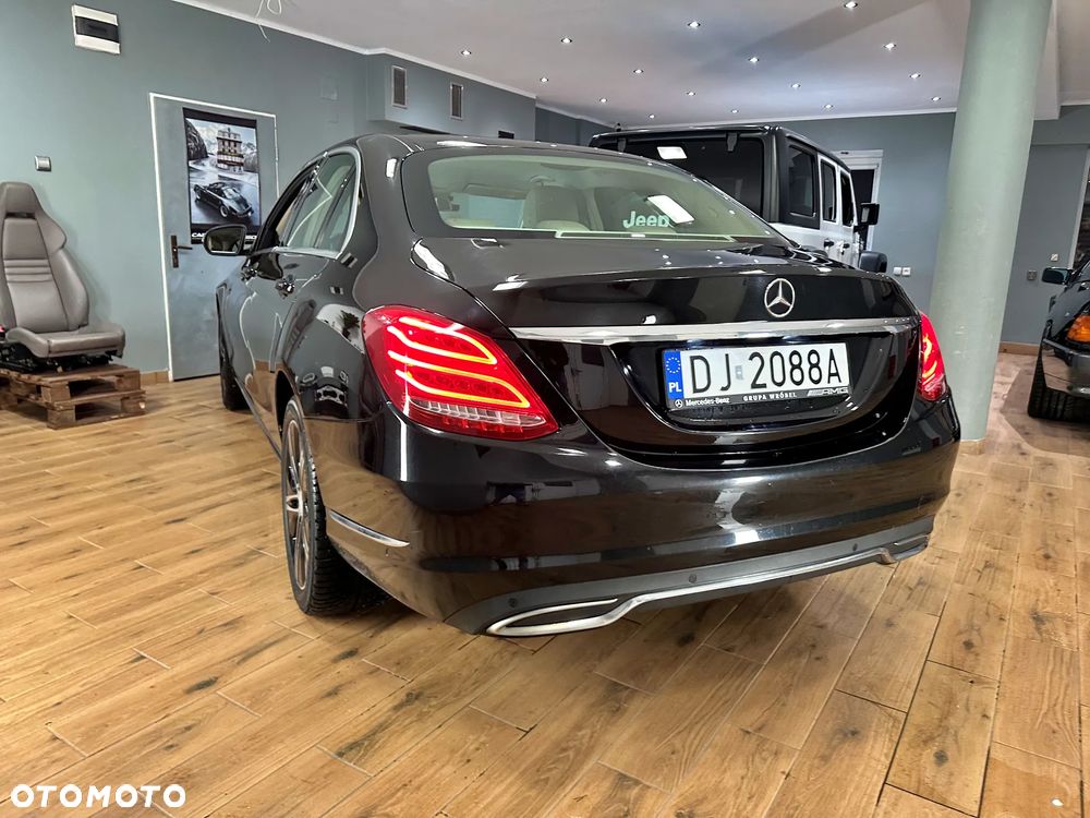 Mercedes-Benz Klasa C 200 7G-TRONIC Avantgarde - 16