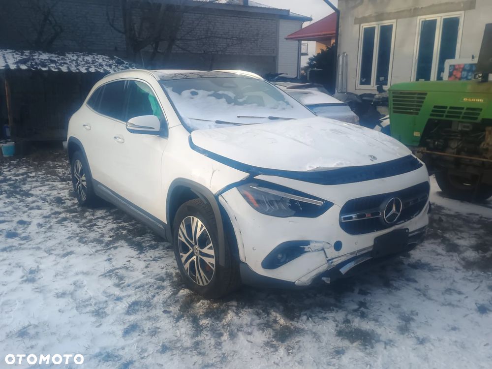 Mercedes-Benz GLA 250 4Matic 8G-DCT Style - 1