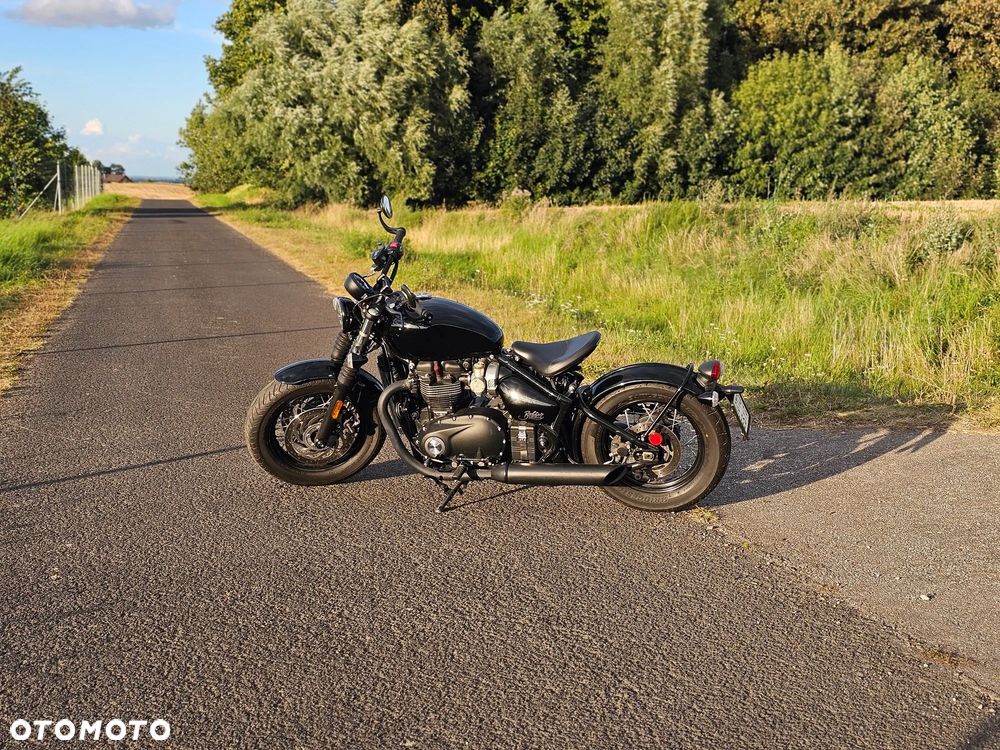 Triumph Bonneville Bobber - 20