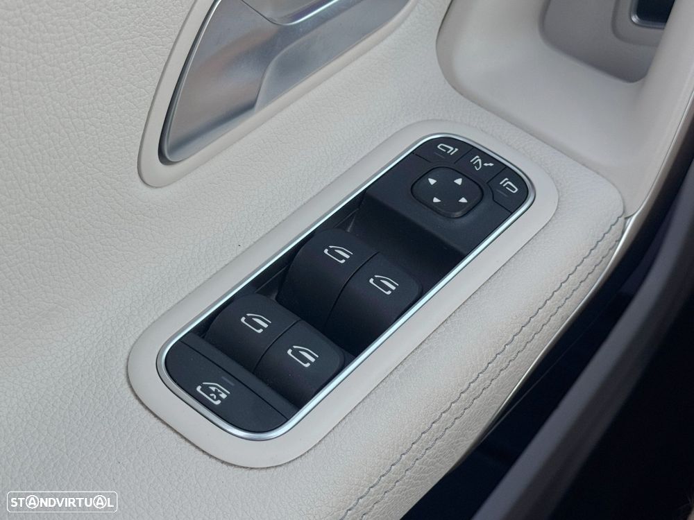 Mercedes-Benz A 250 - 26