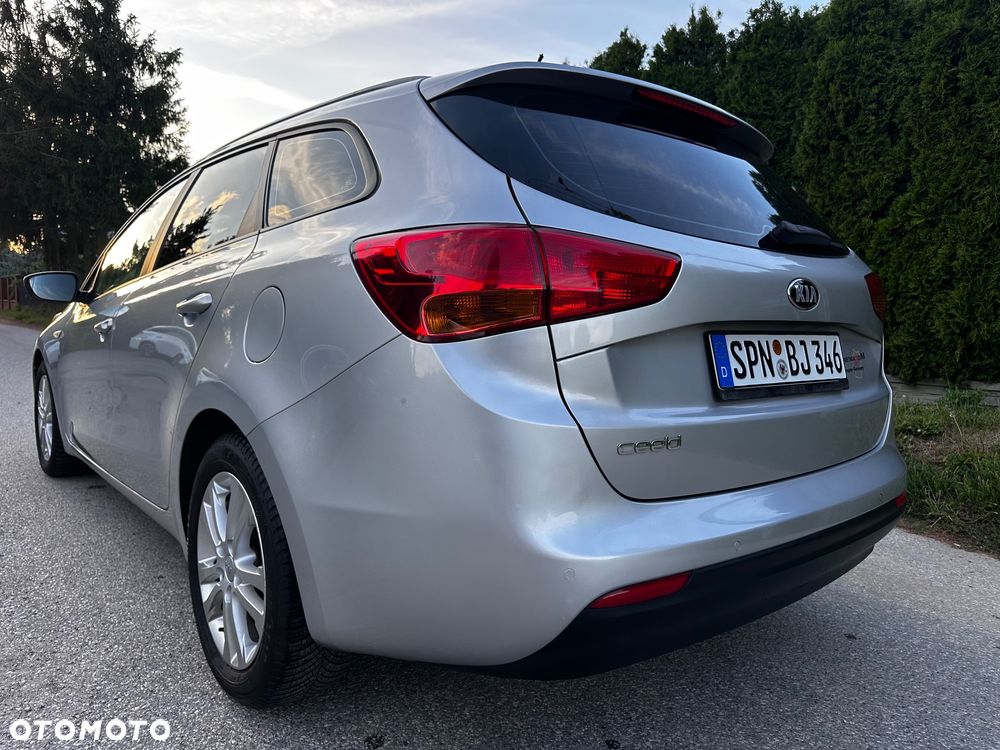 Kia Ceed 1.6 GDI Fifa World Cup Edition - 13