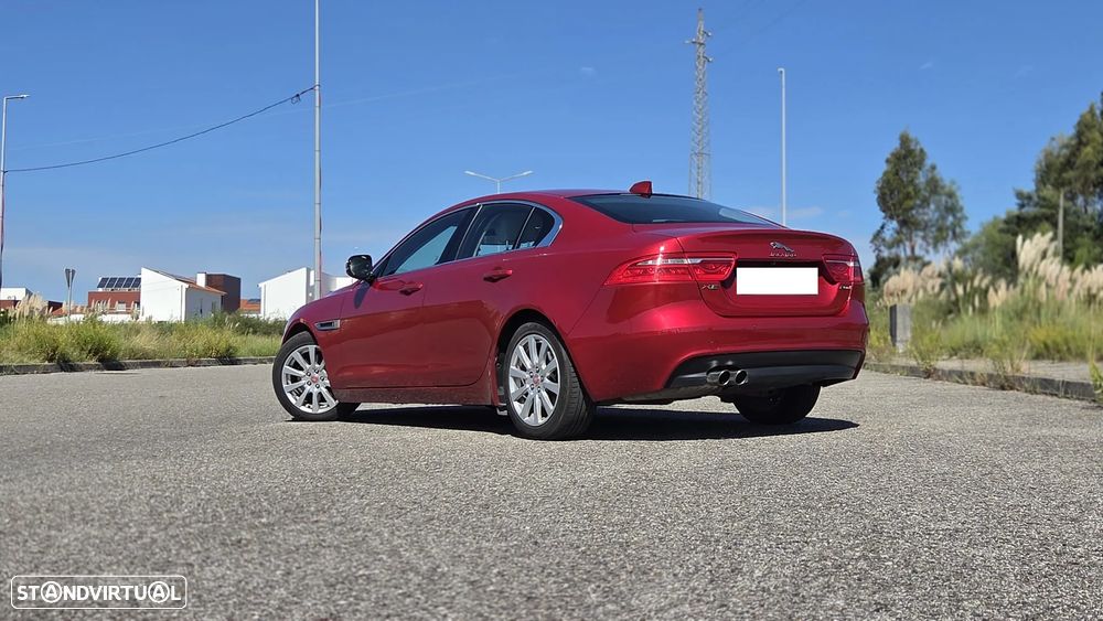 Jaguar XE 20d Aut. Portfolio - 4