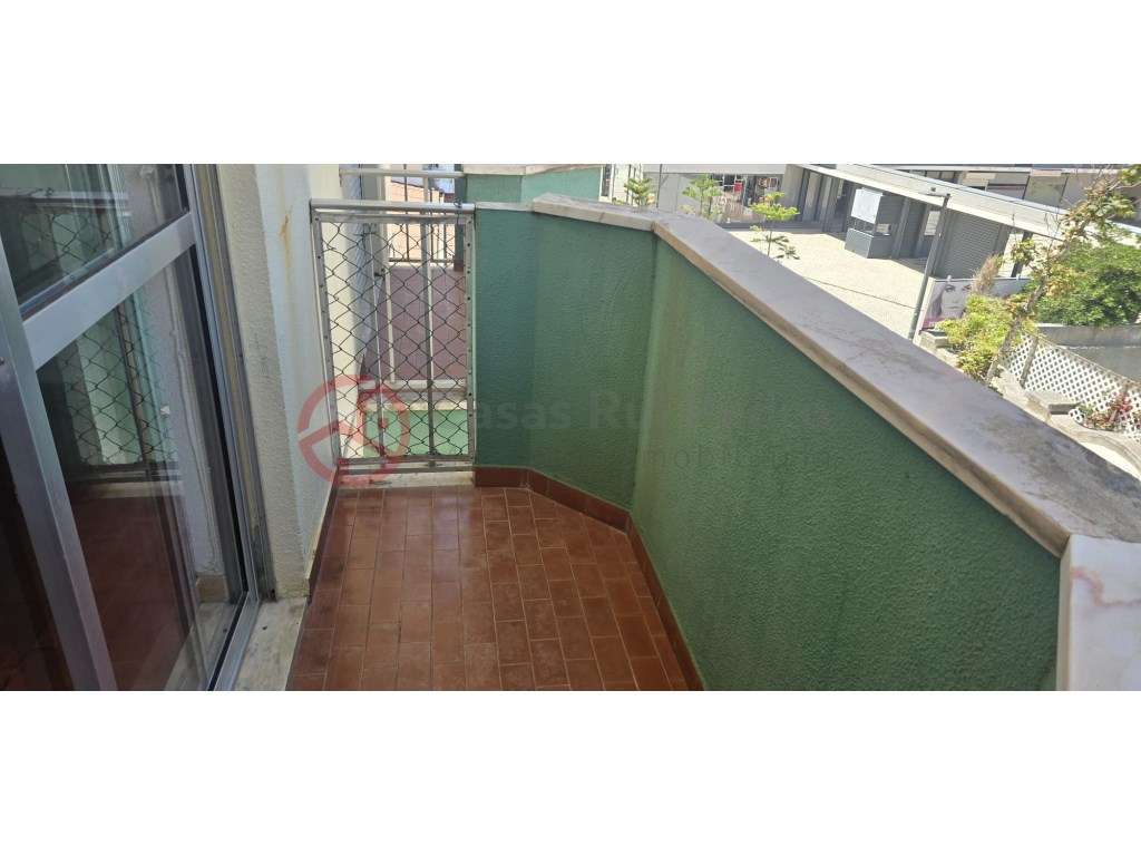 Apartamento T1 no centro da Costa da Caparica - Grande imagem: 4/14
