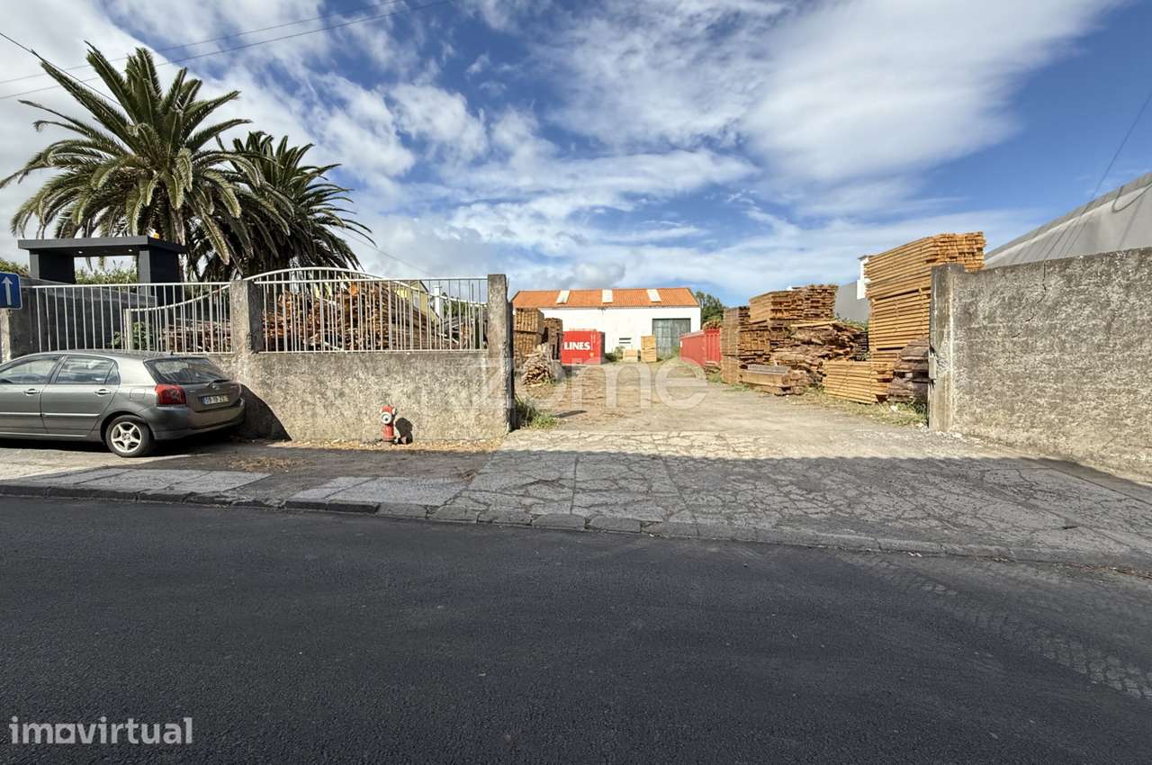 Armazém com Terreno 1100 m² e Potencial Habitacional – Rabo de Peix... - Grande imagem: 4/25