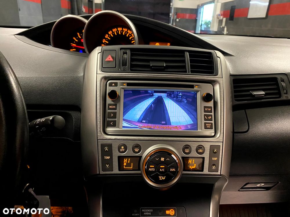 Toyota Verso 2.0 D-4D Executive - 16