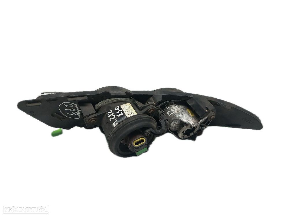 Farol Nevoeiro Mercedes-Benz E-Class (W212) - 2