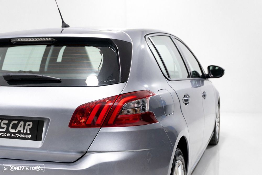 Peugeot 308 1.2 PureTech Allure EAT8 - 6