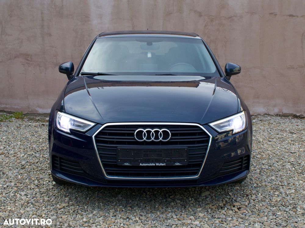 Audi A3 1.6 TDI S tronic Sport - 8
