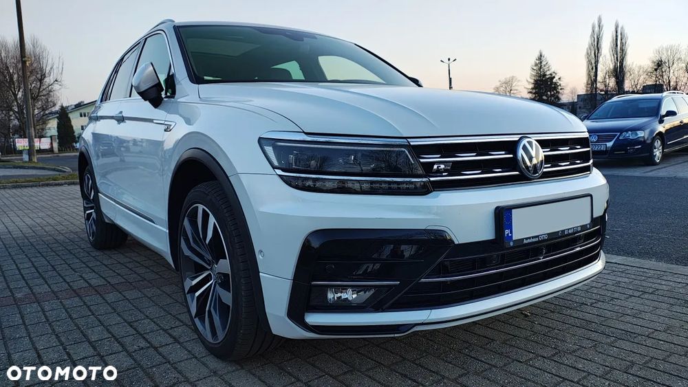 Volkswagen Tiguan - 1