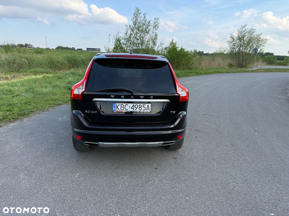 Volvo XC 60 T5 AWD Drive-E Momentum - 5