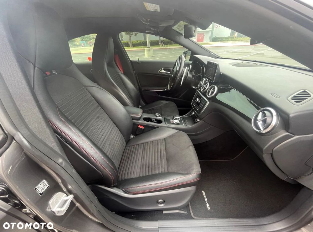 Mercedes-Benz CLA 45 AMG 4Matic 7G-DCT Edition 1 - 30
