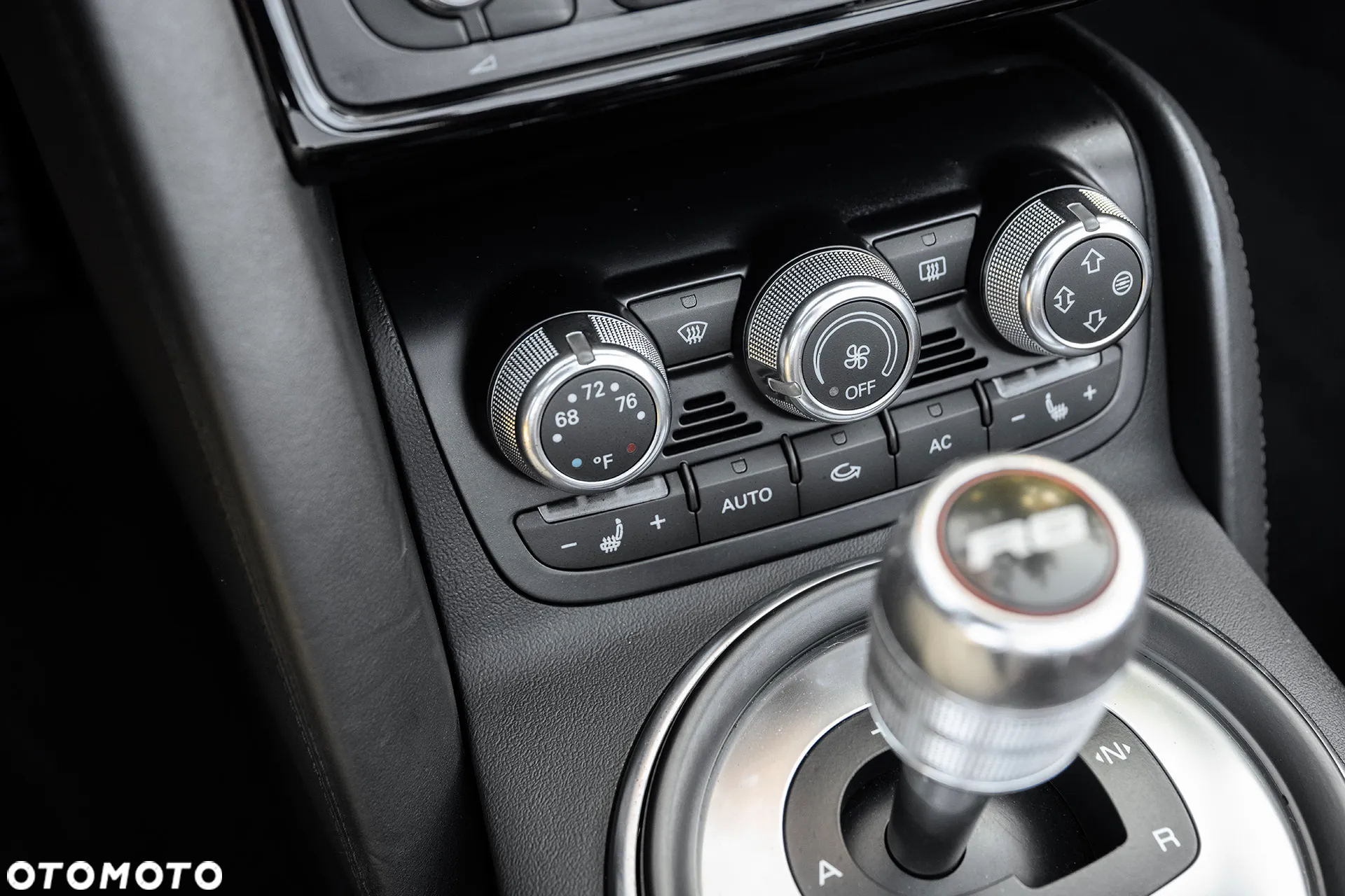 Audi R8 5.2 FSI quattro R tronic - 29