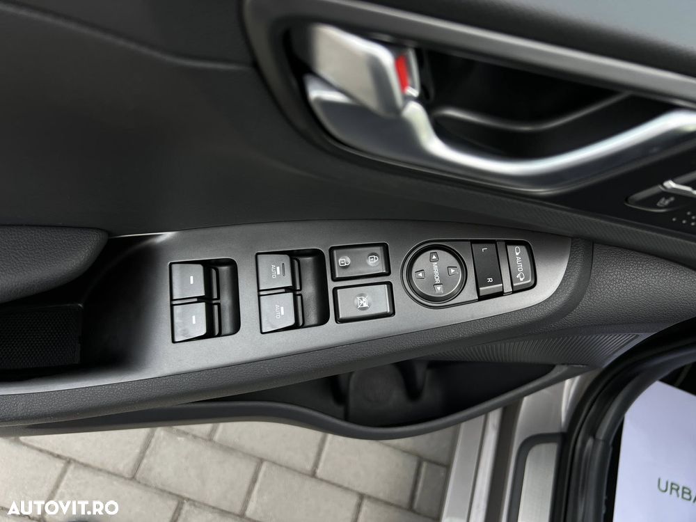 Hyundai IONIQ 1.6 GDI Premium - 20