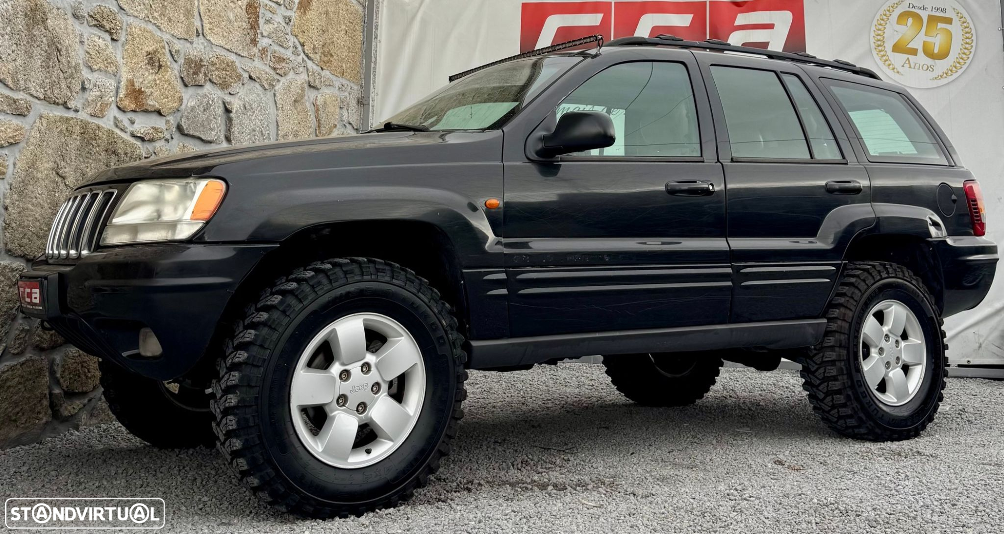 Jeep Grand Cherokee - 30