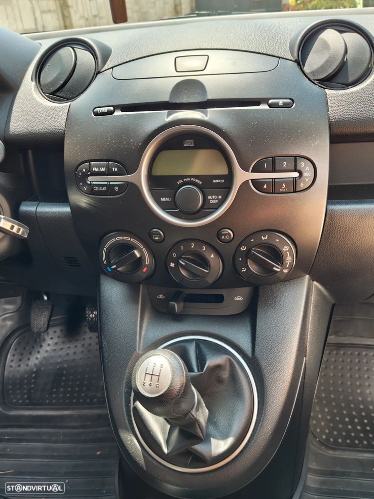 Mazda 2 1.3 MZR Exclusive - 10
