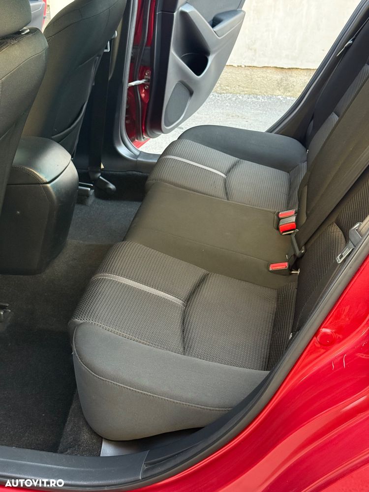 Mazda 3 - 8