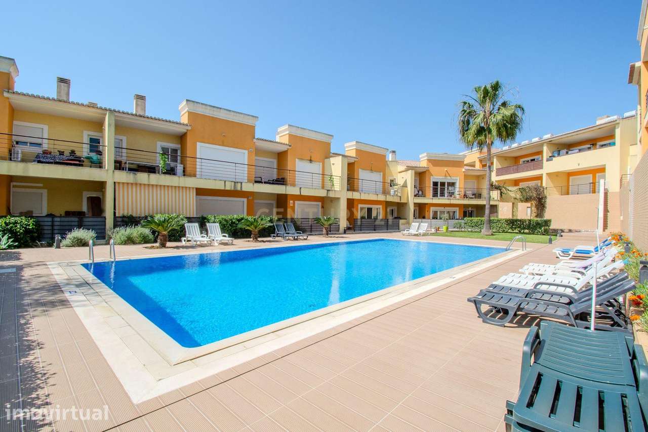 T2 c/ vista mar, piscina e garagem - Grande imagem: 2/47