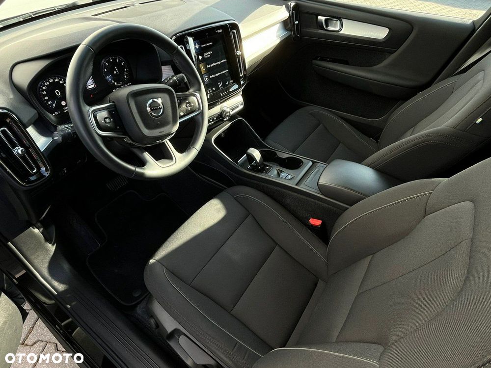 Volvo XC 40 T3 Momentum Pro - 14