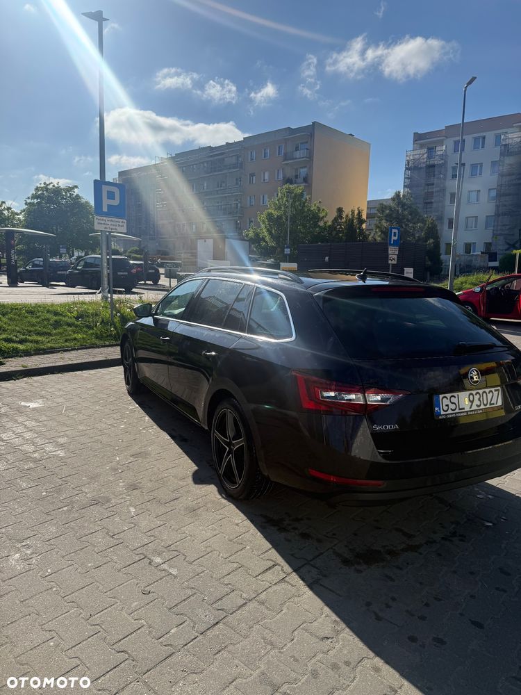 Skoda Superb 2.0 TDI Active DSG - 4