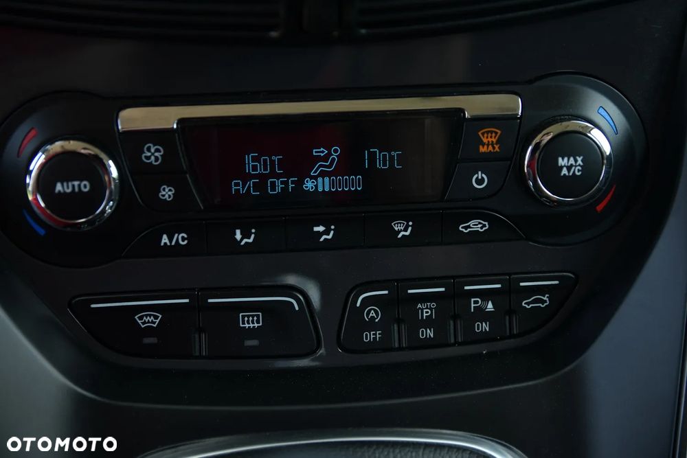 Ford Kuga 2.0 TDCi 4x4 Business Edition - 33