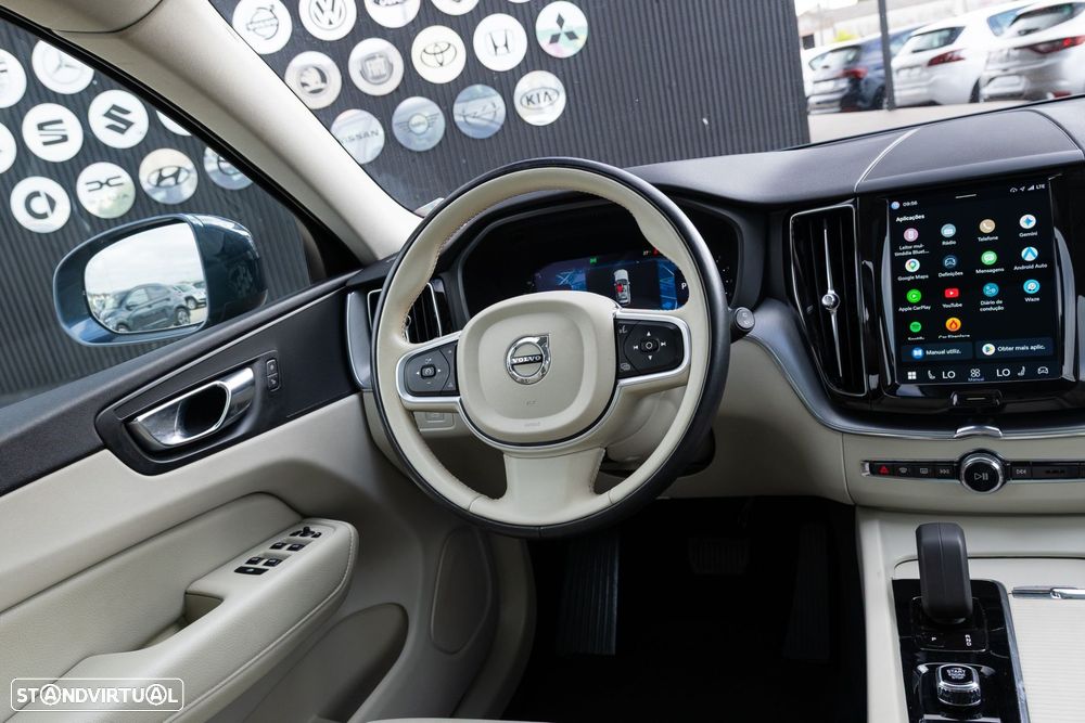 Volvo XC 60 2.0 B4 Momentum - 22