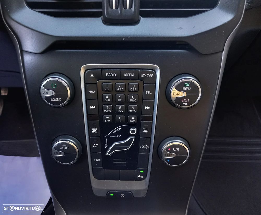 Volvo V40 D2 Summum - 13