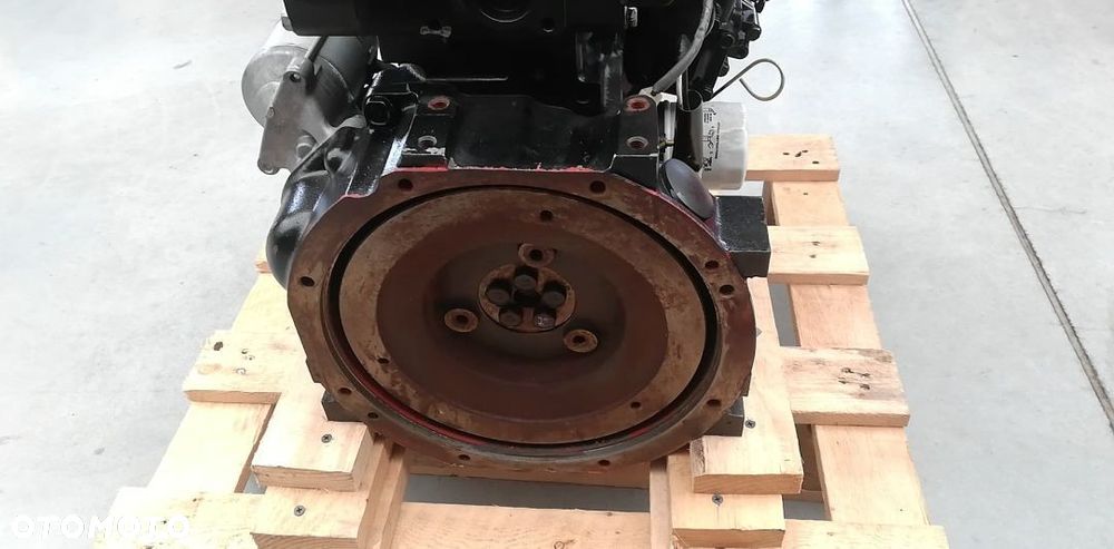 SILNIK YANMAR 3TNV70 XBVA2 12,5 kW / 2600 rpm 11301 zł netto - 5