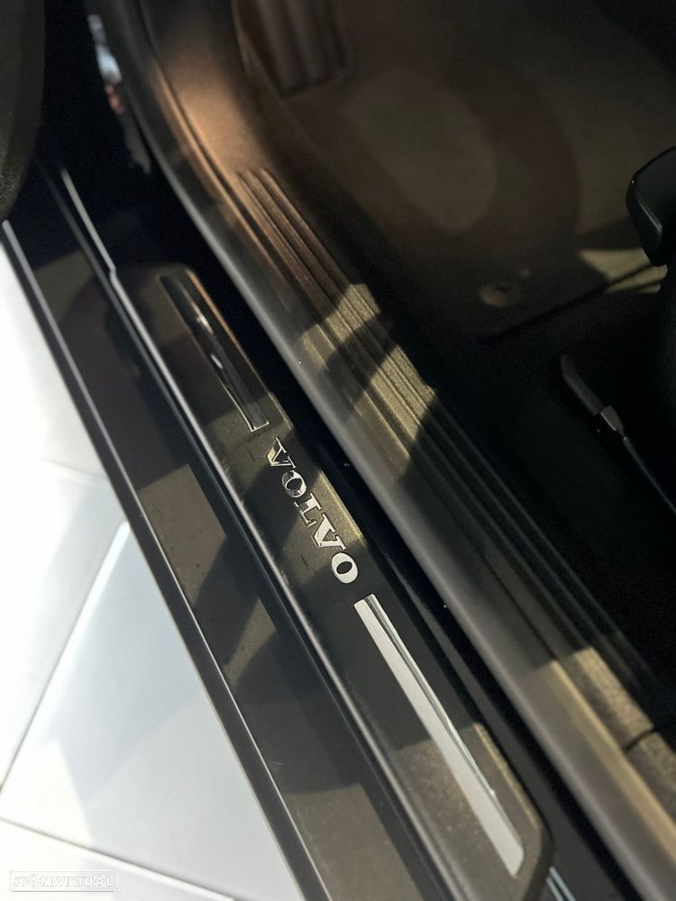 Volvo V40 Cross Country 2.0 D3 - 12