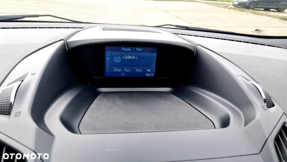 Ford Kuga 2.0 TDCi 2x4 Titanium - 34